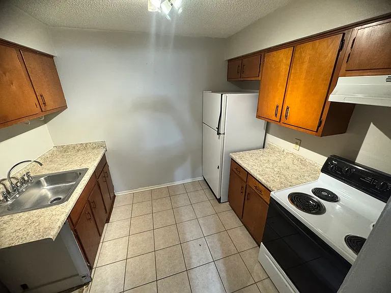680 Sharp Ln #116 — Photo 8