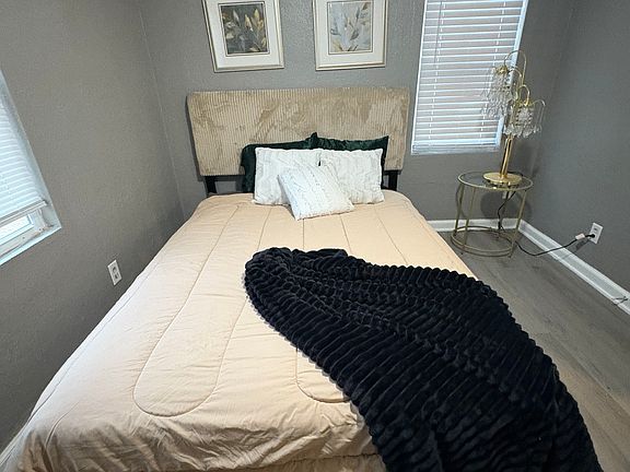 4th image of 2555 Avalon Pl