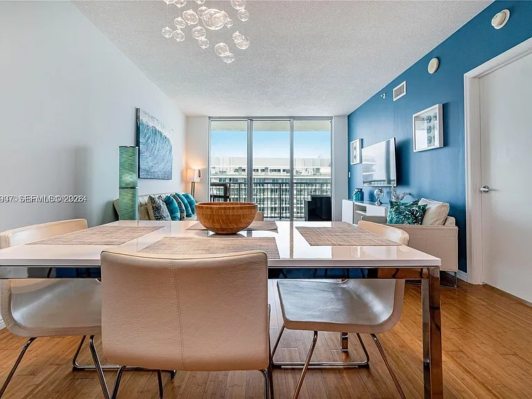 1750 N Bayshore Dr #5505 — Photo 2
