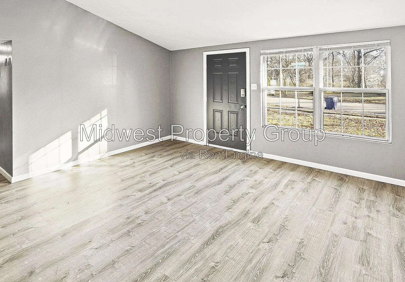 3 bed, 1.0 bath, 864 sqft, $1,325 — Photo 1