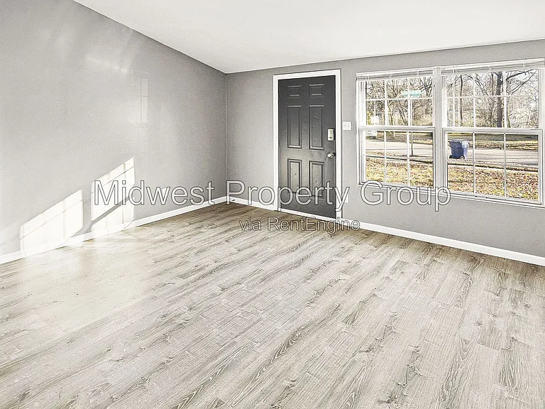 2857 Dawnview Dr — Photo 1