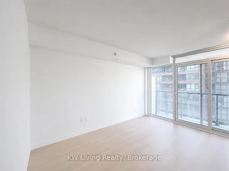 36 Lisgar St #1211E — Photo 5