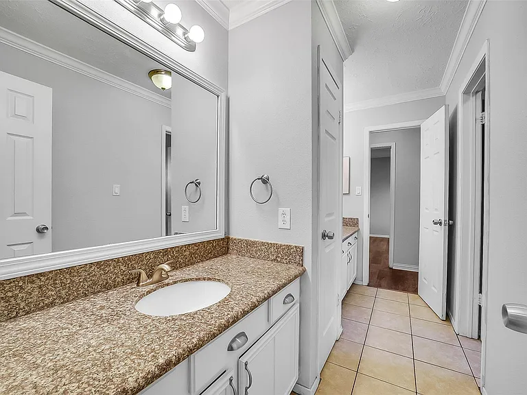 13618 Piney Oaks Dr — Photo 28
