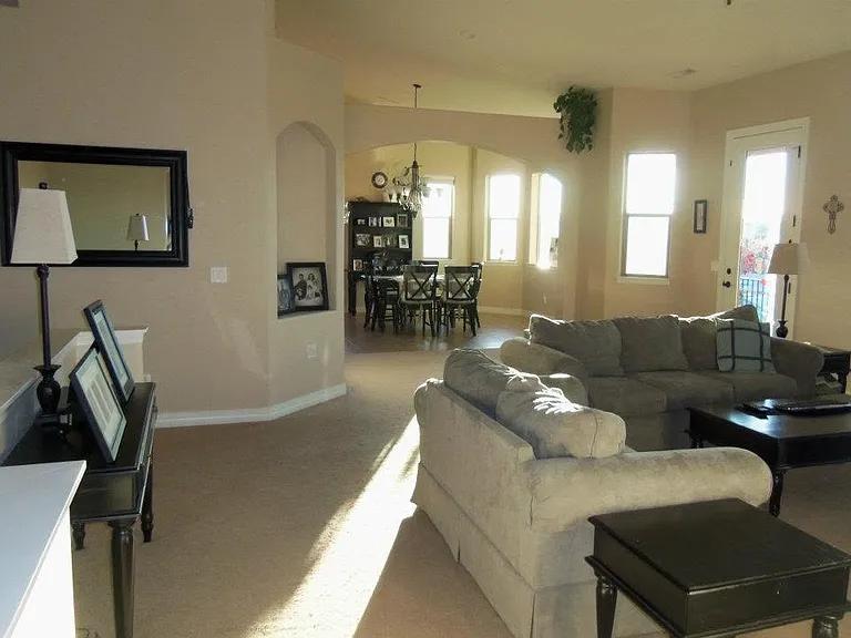 519 S Lakeview Dr — Photo 3