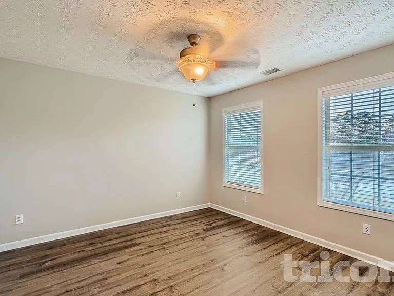 80 Maple Trce — Photo 3