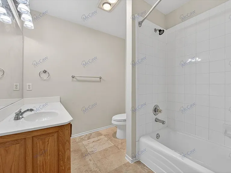 914 Dove Creek Trl — Photo 18