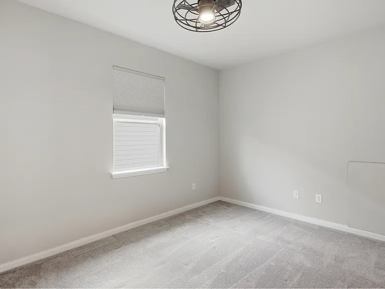 10051 Mulhouse Dr — Photo 33