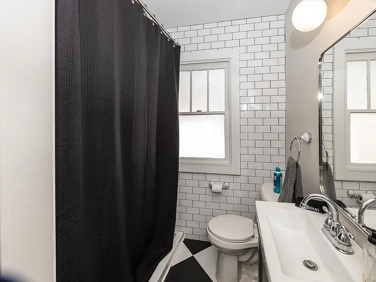 6140 Winthrop Ave — Photo 16