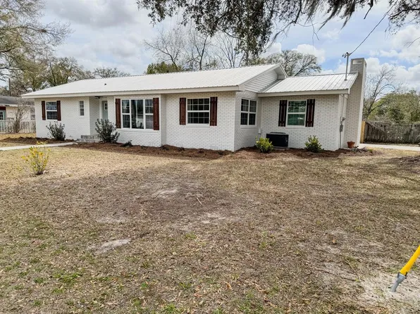 303 NE 5th Ave, Chiefland, FL 32626