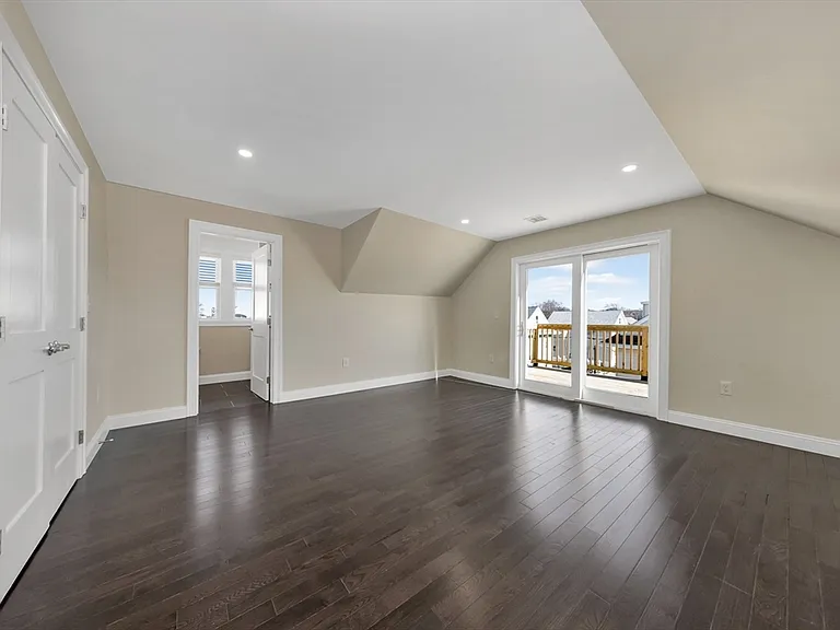 43 Wright Ave #4 — Photo 30