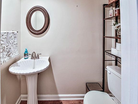 4th image of 1205 Bristol Dr APT 14