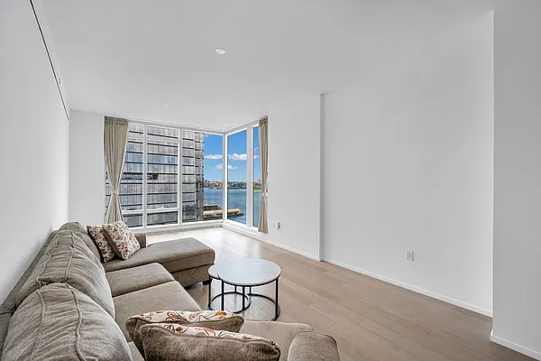 Rented by Realmart Realty LLC | media 11