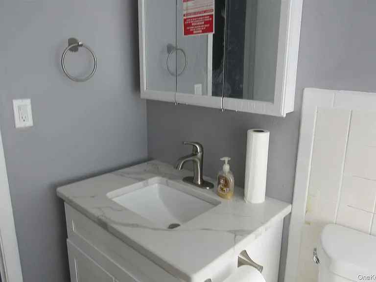 9 Alpine Dr #D — Photo 14