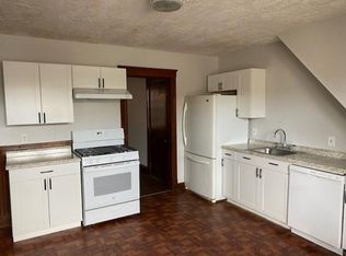 86 Congress St #2F, Salem, MA 01970