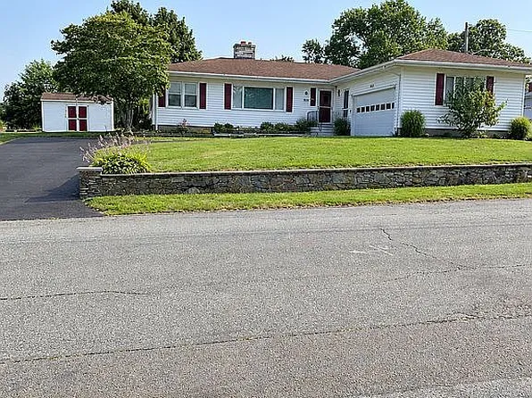 156 Eastview Ave, Somerset, MA 02726