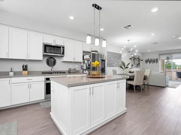 26631 Greta Ln, Hayward, CA 94544