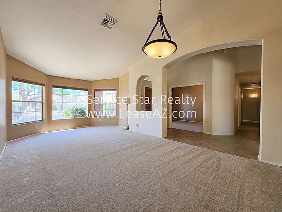 5th image of 1096 W Vera Ln