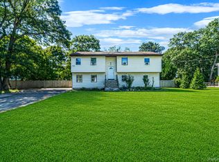 452 Ocean Ave, Central Islip, NY 11722