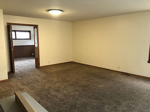 3rd image of 214 N Williams St