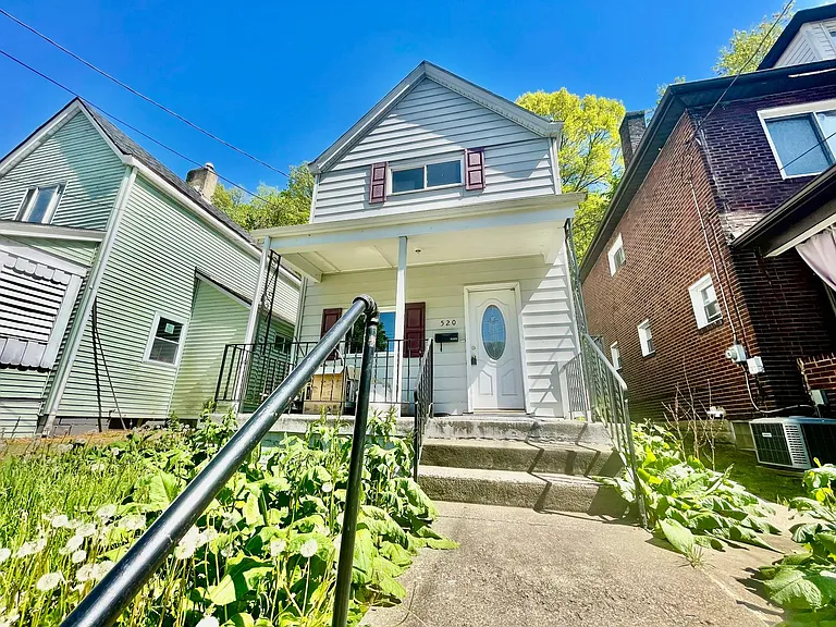 520 Glenn St — Photo 2