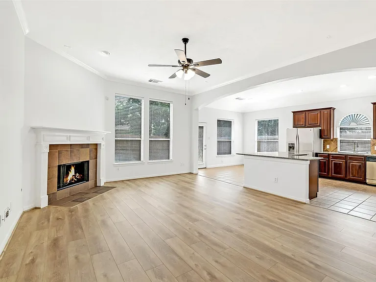 19227 Countryhills Ct — Photo 12