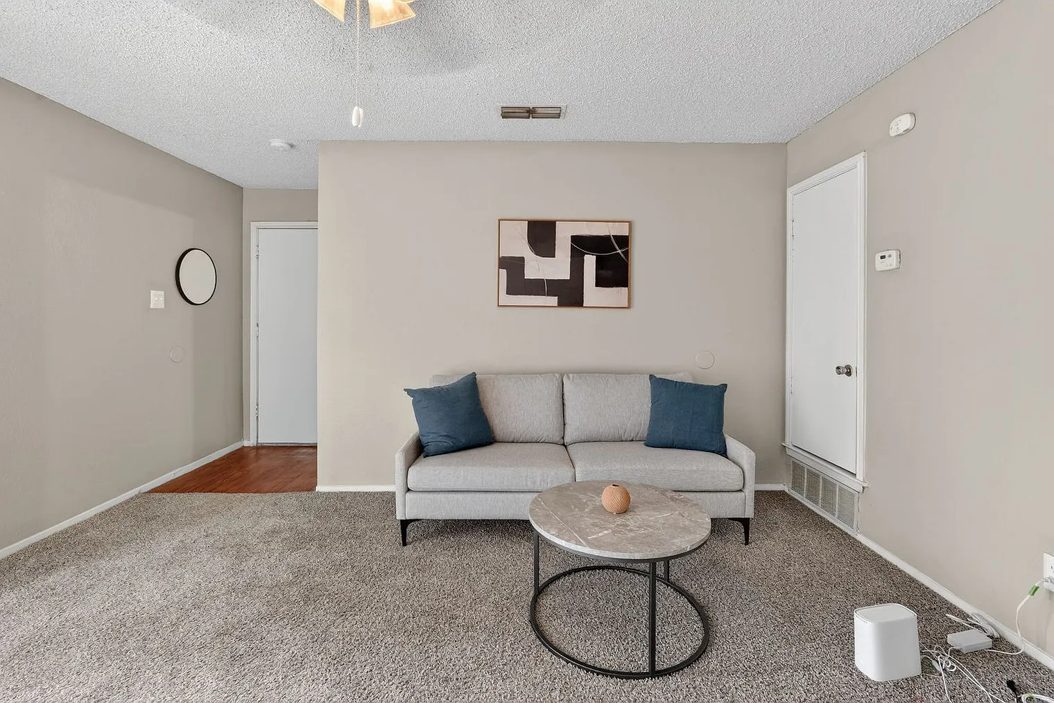 2 bed, 2.0 bath, 9515 sqft, $1,668 — Photo 2