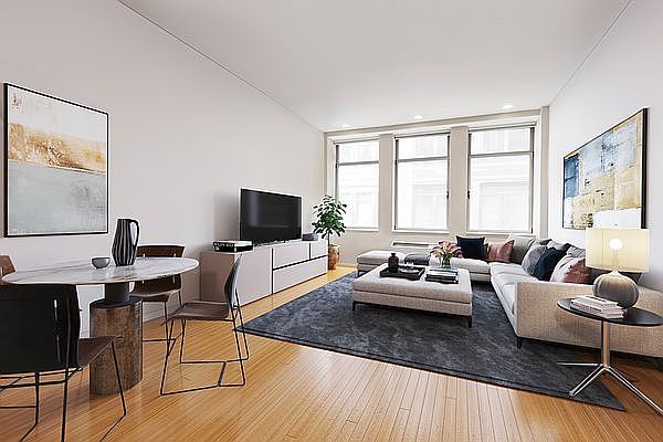 1st image of 252 7th Ave APT 11S