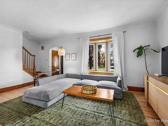 3rd image of 3835 Oak Park Ave