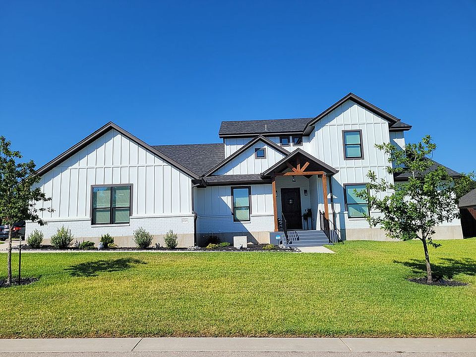 1st image of 5705 Hamlet Dr