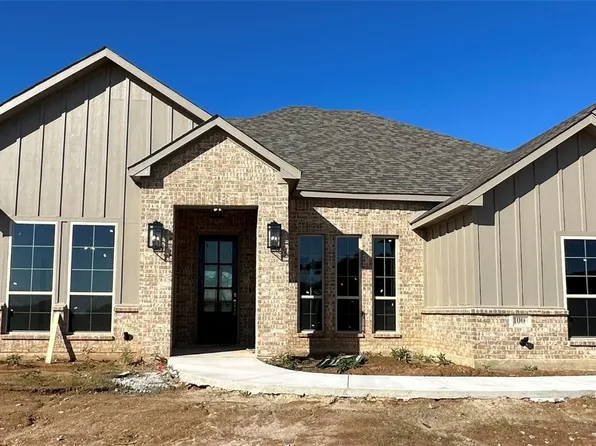 100 Moreland St, Paradise, TX 76073