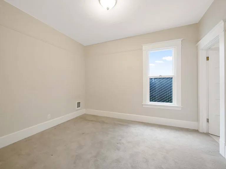 3615 Colby Ave — Photo 10