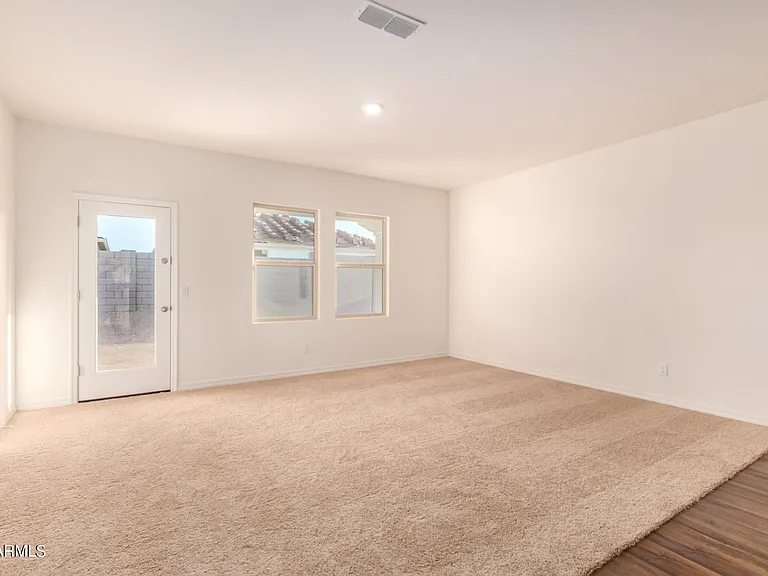 19585 W Annika Dr — Photo 9