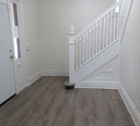 4th image of 111 Warwick Ave