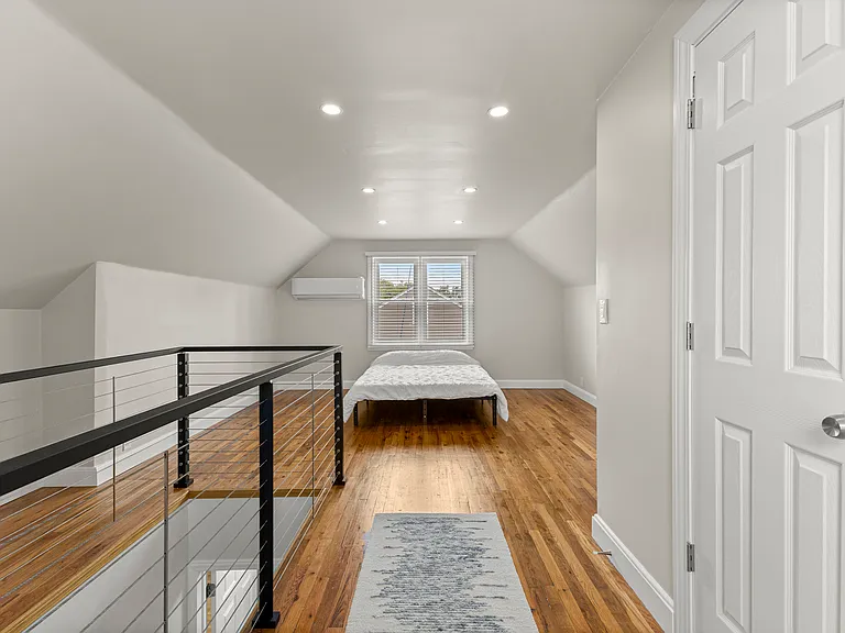 3230 Harding St — Photo 22