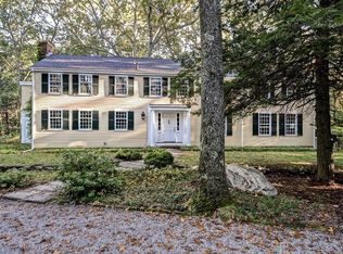 33 Wilsondale St, Dover, MA 02030