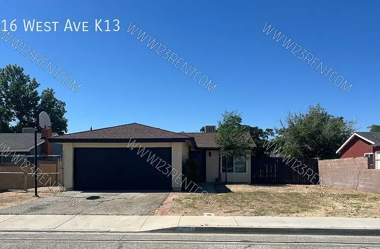 2216 W Avenue K13 — Photo 1