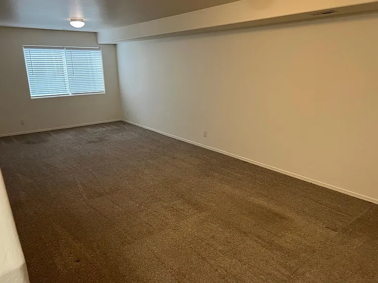 6170 Colony Cir — Photo 8