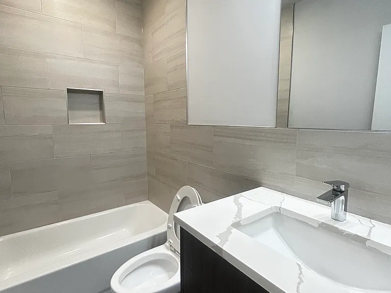 2216 N Marshall St #3 — Photo 4