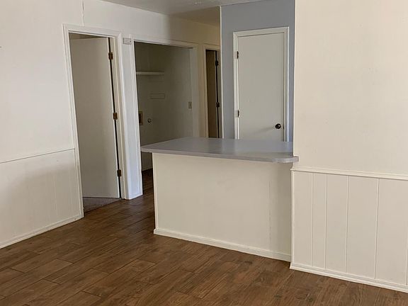 2nd image of 1015 Sugarloaf Dr