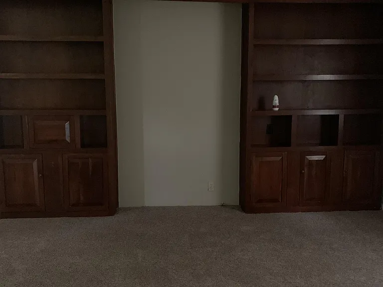 2762 Yoakum Cir — Photo 2