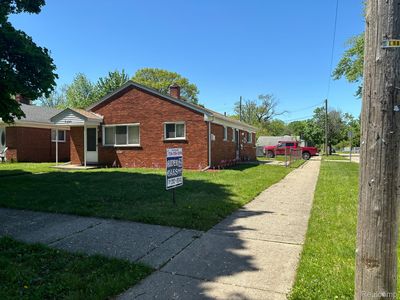 7820 Oak St, Taylor, MI, 48180