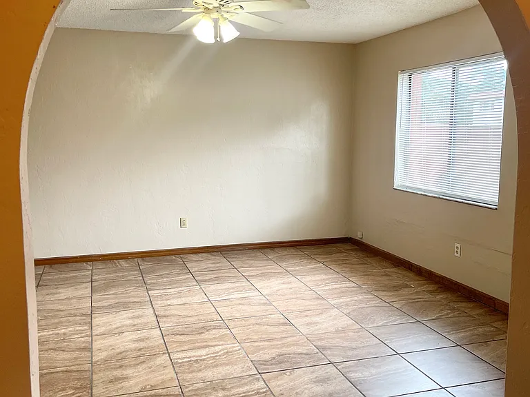 2085 Oak Meadow Cir #2085 — Photo 13