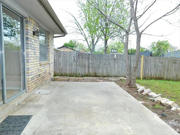 1706 Wisteria St — Photo 24