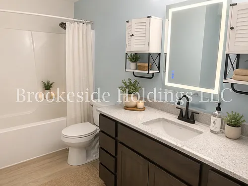 7 E Muskegon St #C Photo 1