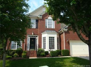 10004 Lomax Ridge Dr, Charlotte, NC 28216