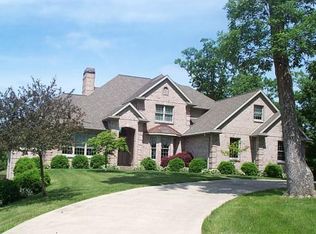 10006 Pineridge Rd, Effingham, IL 62401