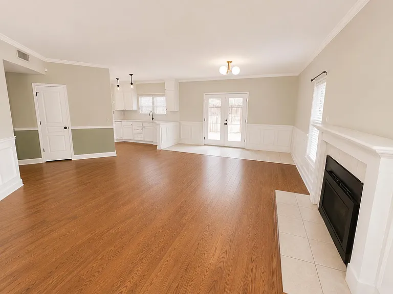 1047 E Monticello Cir — Photo 6