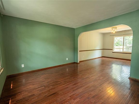 4th image of 4100 Scotfield Dr