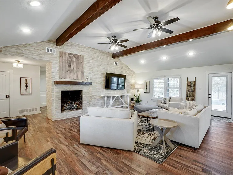 1201 Melissa Dr — Photo 6