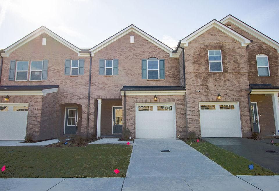 529 Medwyk Drive - Townhouse